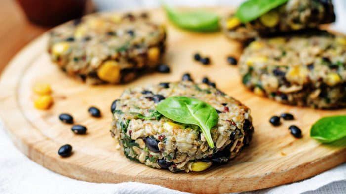 Healthy Weeknight Dinner Recipe | Quinoa Black Bean Veggie Burgers