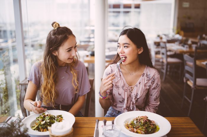 Gluten-free Diet | Celiac Disease | Gluten sensitivity | Gluten Intolerance | Two women eating at restaurant