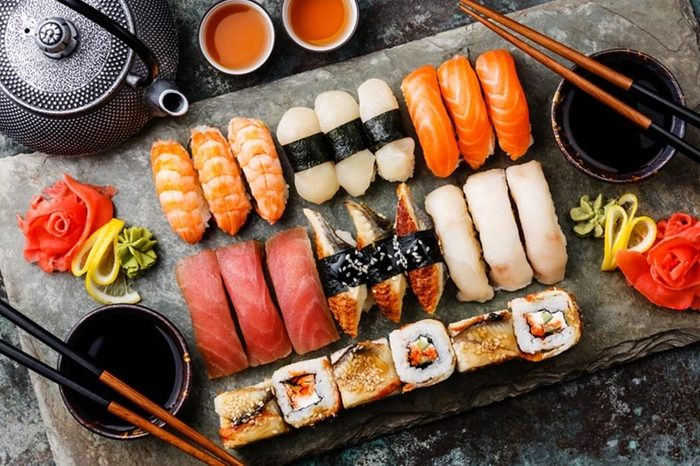 prepared meals nutritionists avoid | sushi