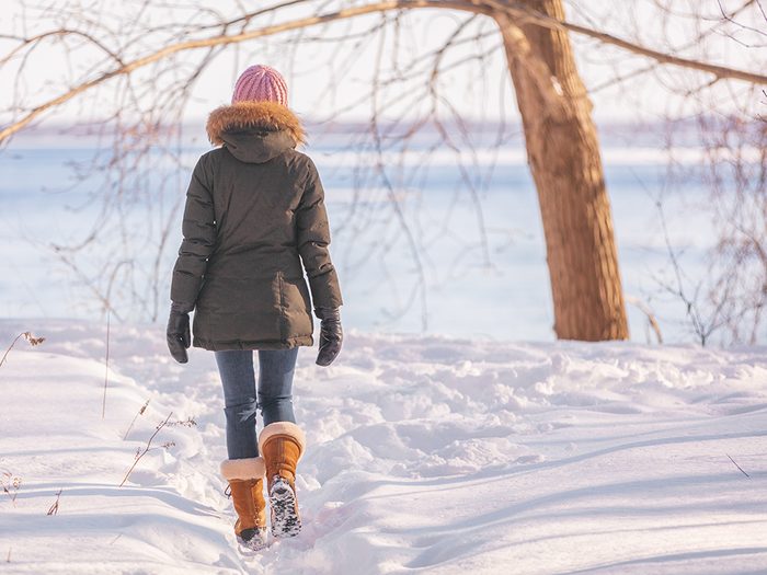 walking mistakes | woman walking in winter