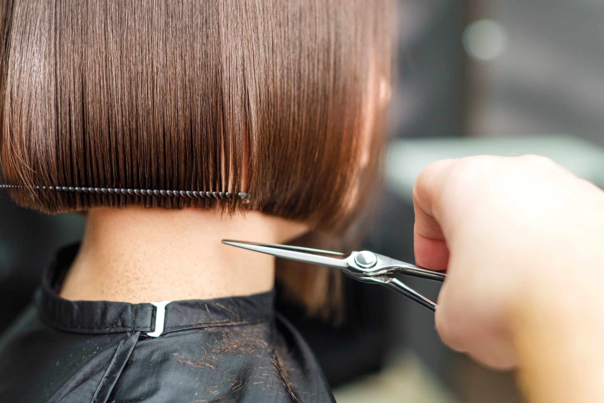How Much Should You Tip Your Hairdresser? | Best Health Canada
