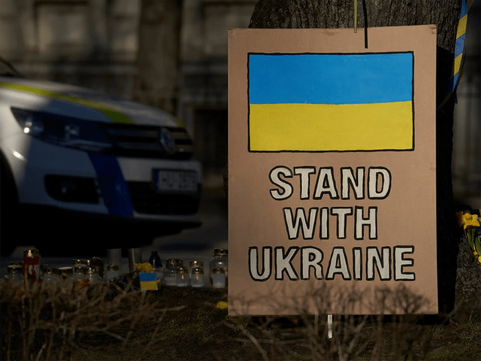 Canada Ukraine Help Hero