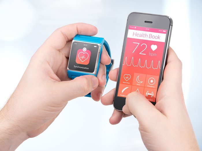 Data,synchronization,of,health,book,between,smartwatch,and,smartphone,in