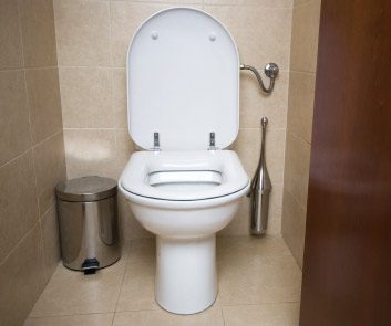 5 myths and truths about public washrooms | Best Health 