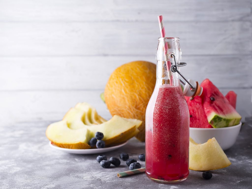 23 Low-Calorie Smoothies: These Recipes Will Supercharge Your Morning